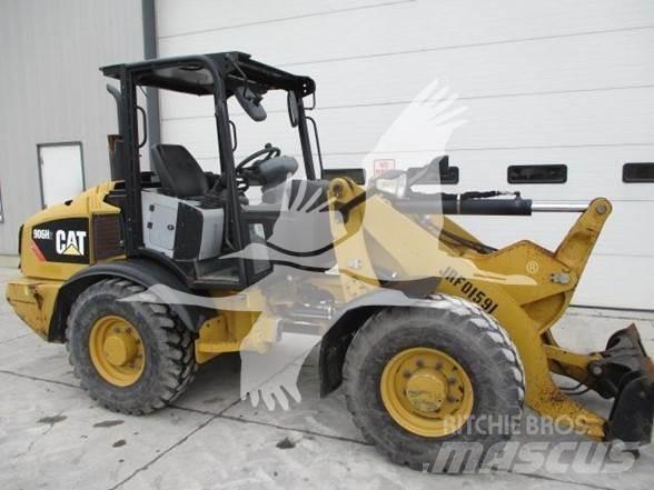 CAT 906H2 Фронтальні навантажувачі