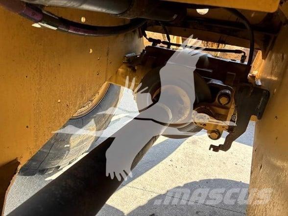 CAT 920 Фронтальні навантажувачі