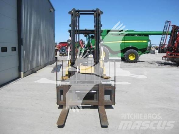 CAT DP40KL Дизельні навантажувачі