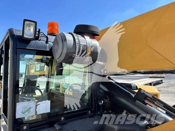 CAT TL943C Телескопічні навантажувачі