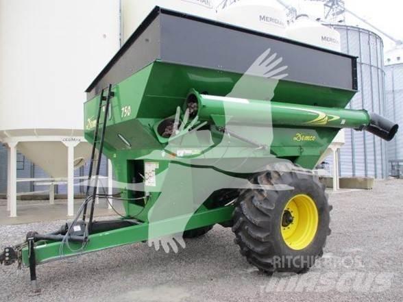 Demco 750 Причепи перевантажувачі зерна