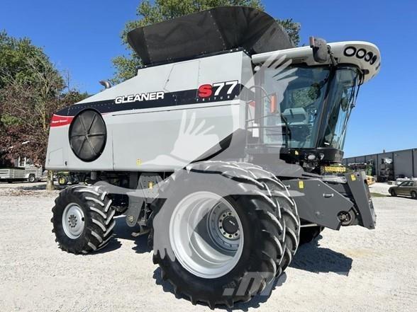 Gleaner S77 Зернозбиральні комбайни