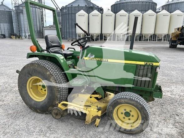 John Deere 790 Трактори