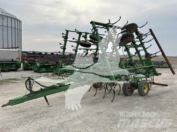 John Deere 980 Культиватори