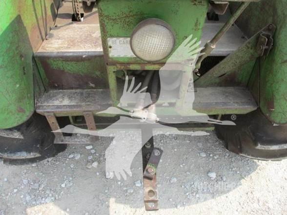 John Deere R Трактори