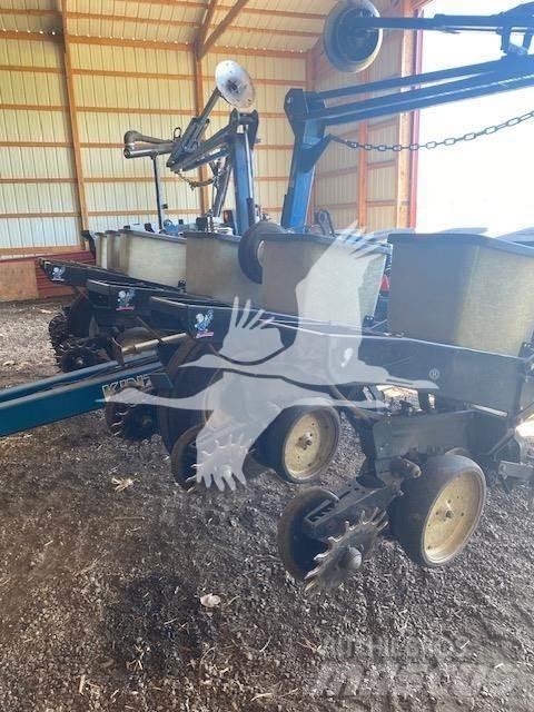Kinze 2210 Cажалки