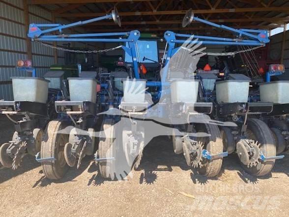 Kinze 2210 Cажалки