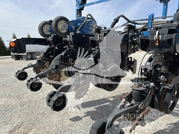 Kinze 3600 Cажалки