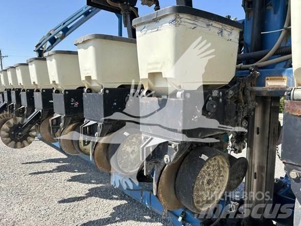 Kinze 3600 Cажалки
