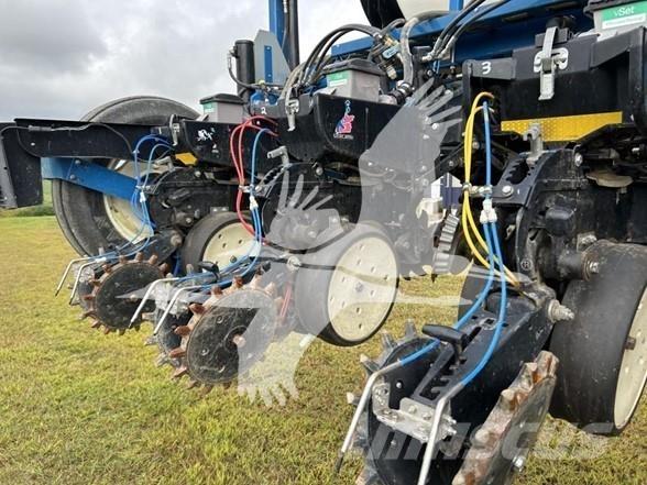 Kinze 3660 Cажалки