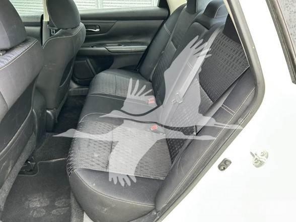Nissan ALTIMA Автомобілі