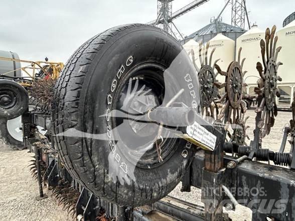 YETTER 3530 Інші землеоброблювальні машини і додаткове обладнання