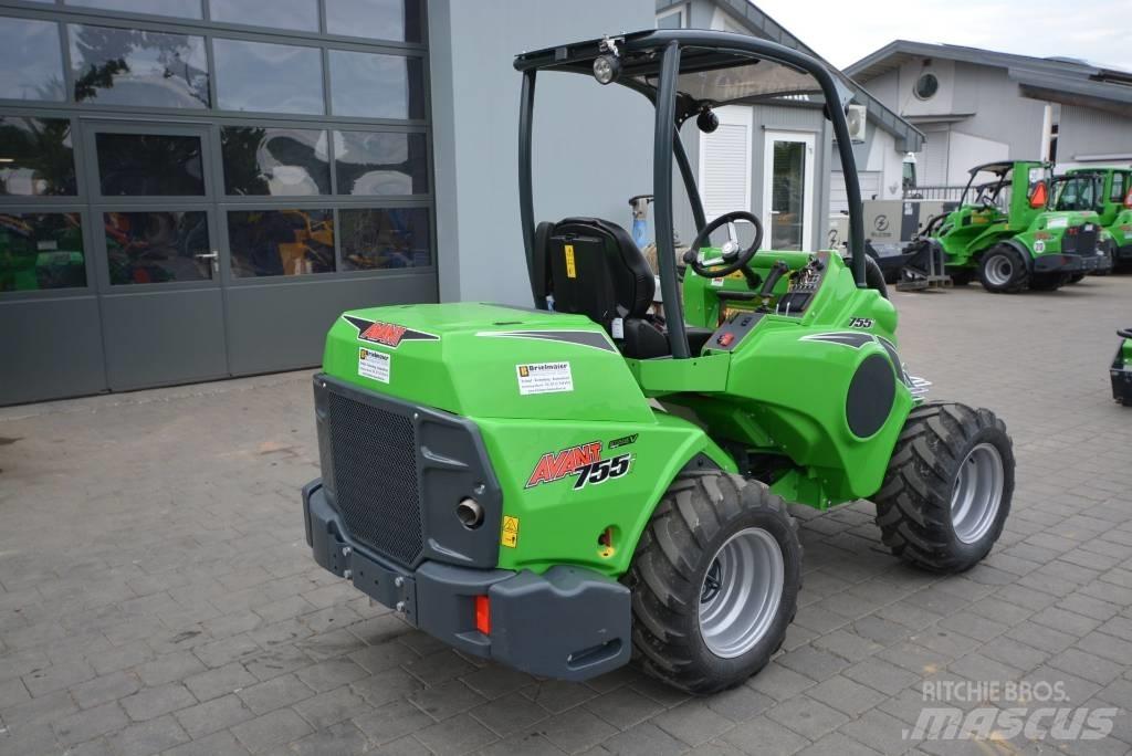 Avant 755i Малі навантажувачі
