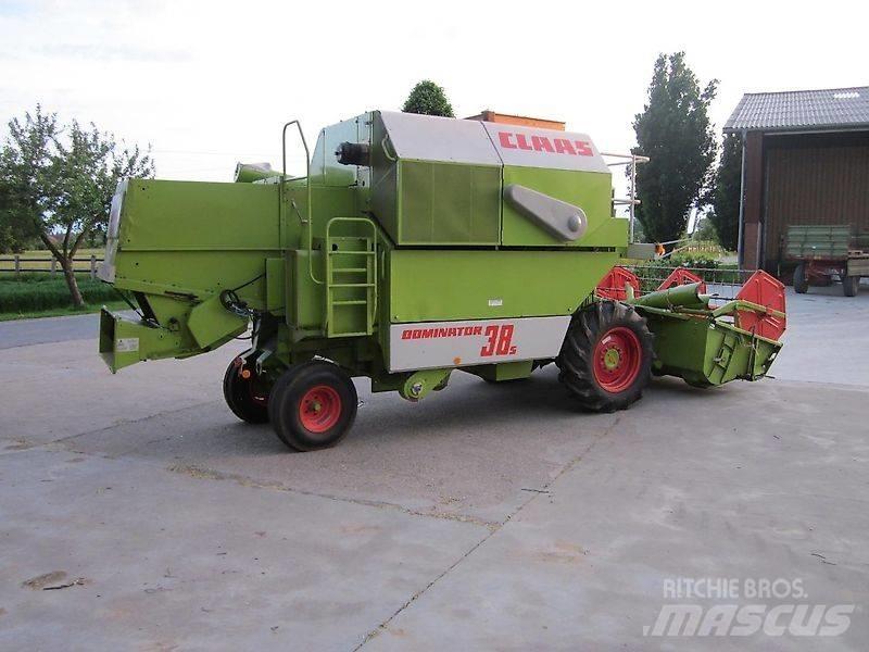CLAAS Dominator 38 Зернозбиральні комбайни