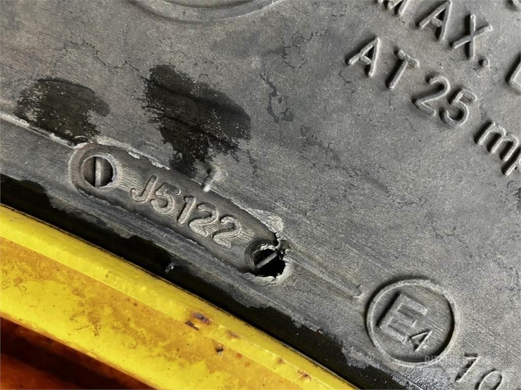 BKT 270/95R32 Колеса