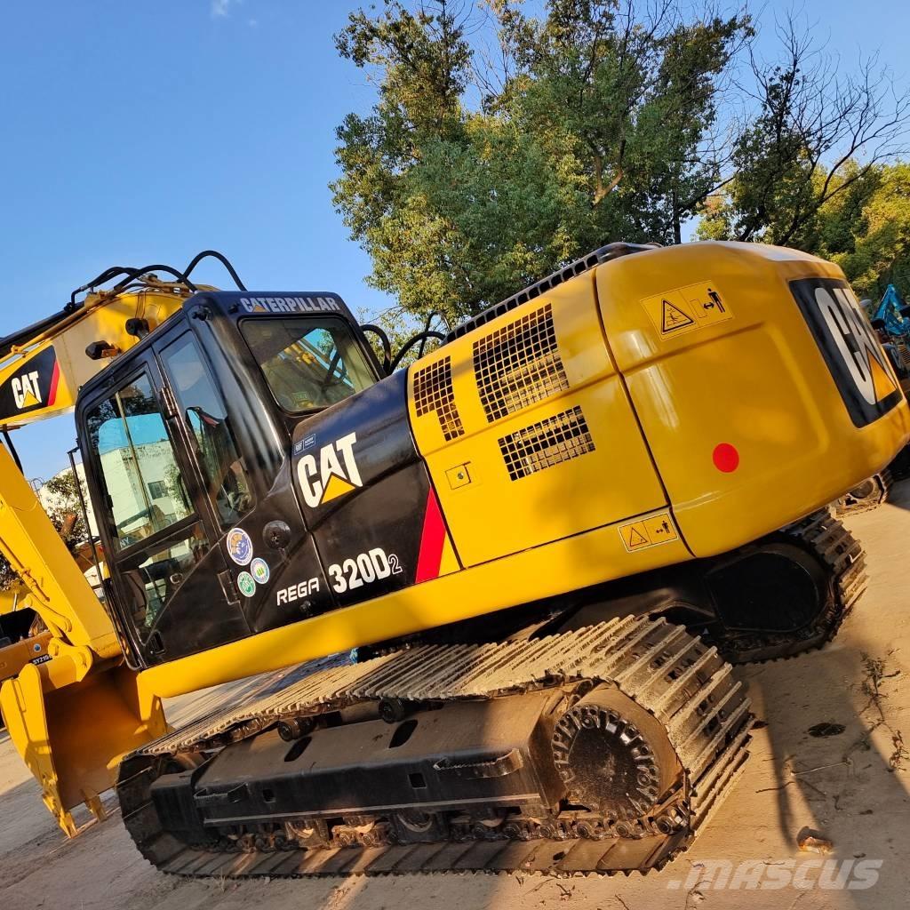 CAT 320 D2 Гусеничні екскаватори