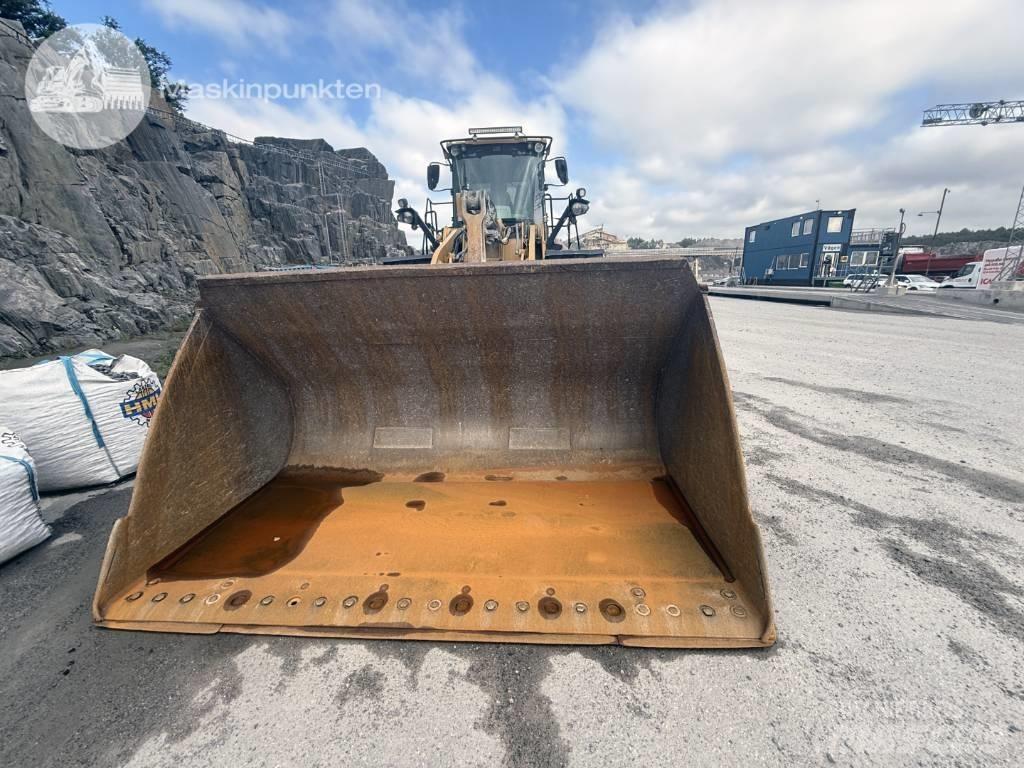 CAT 972 M Фронтальні навантажувачі