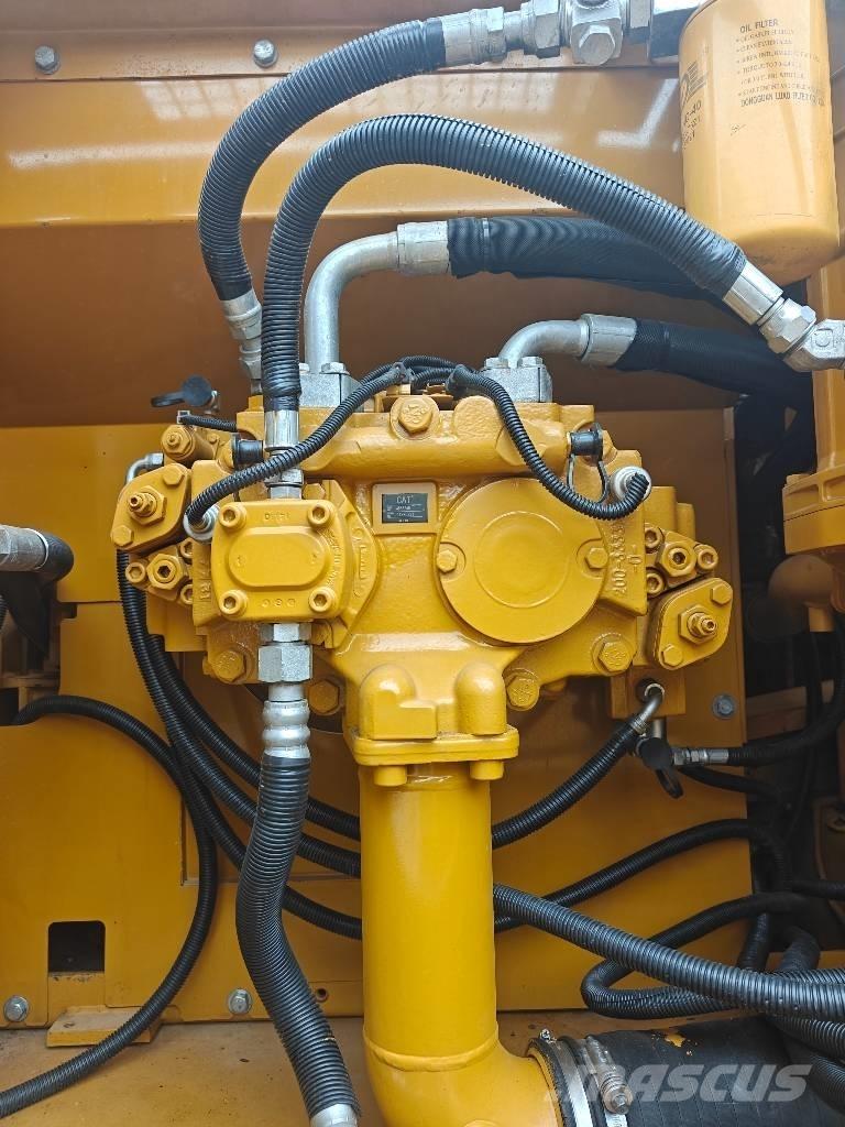 CAT 329 D2 L Гусеничні екскаватори