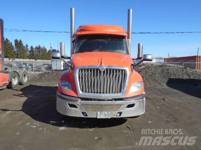 International LT 625 Тягачі