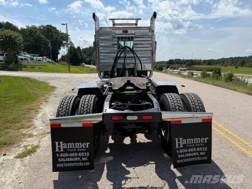 Peterbilt 389 Тягачі