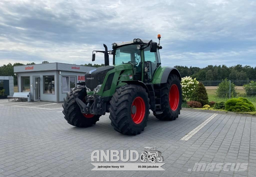 Fendt 826 Vario Трактори