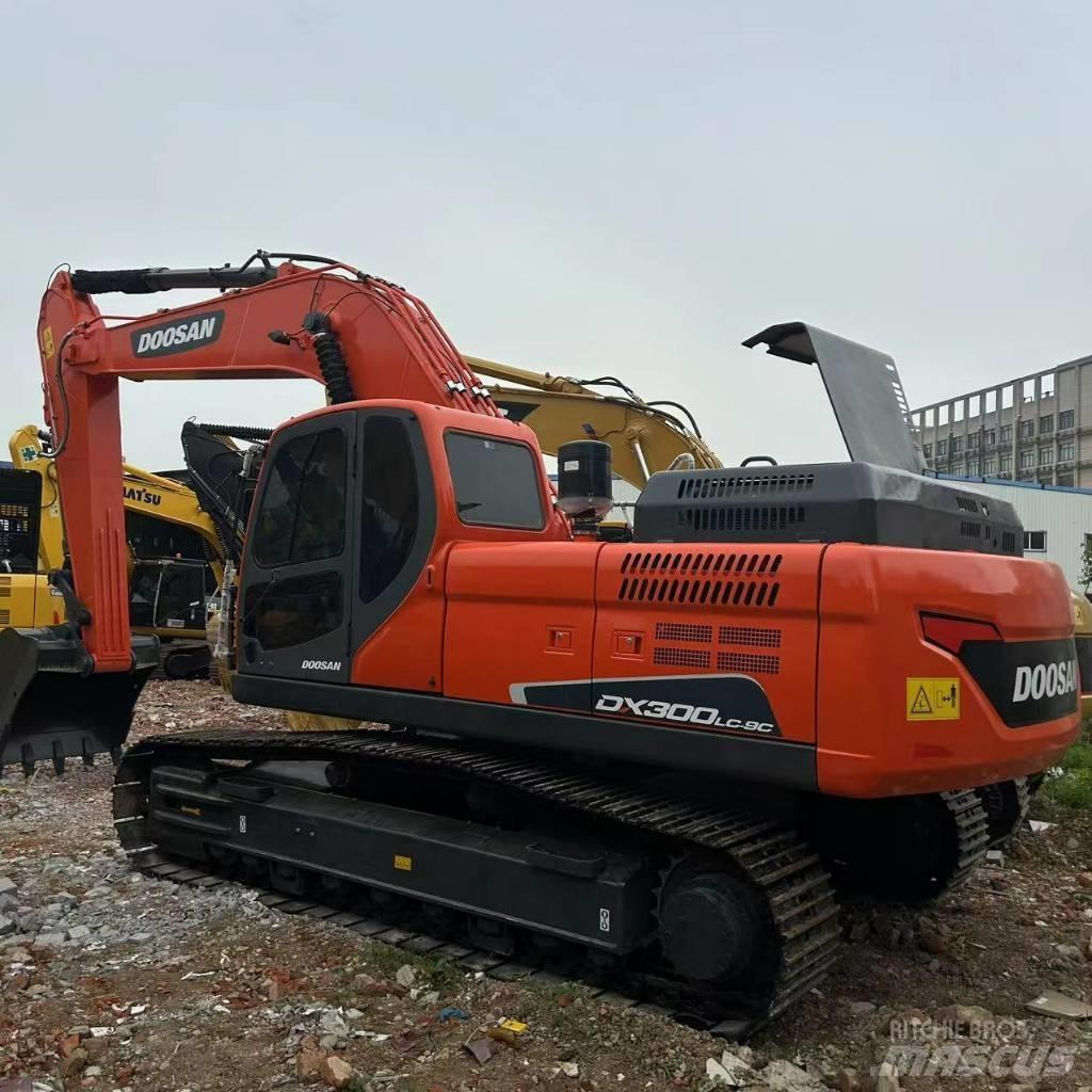 Doosan DX 300 LC-9c Гусеничні екскаватори