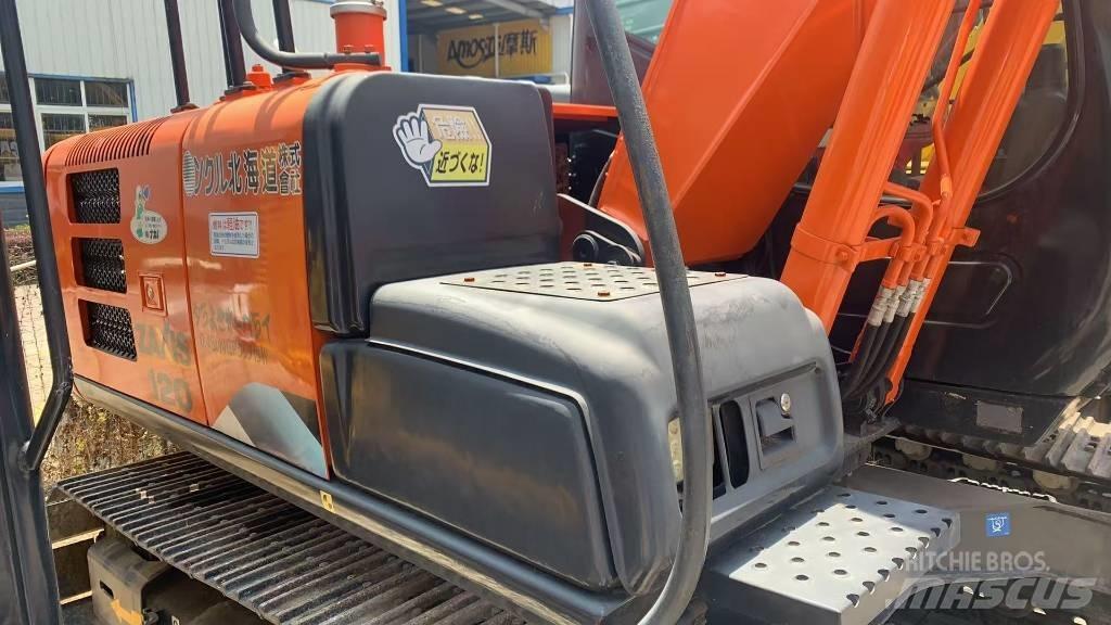 Hitachi ZAXIS120 Гусеничні екскаватори
