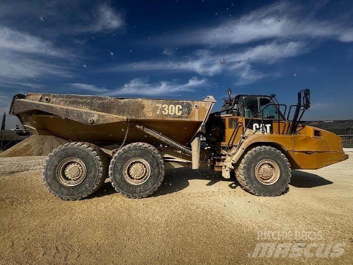 CAT 730C2 Вантажівки / спеціальні