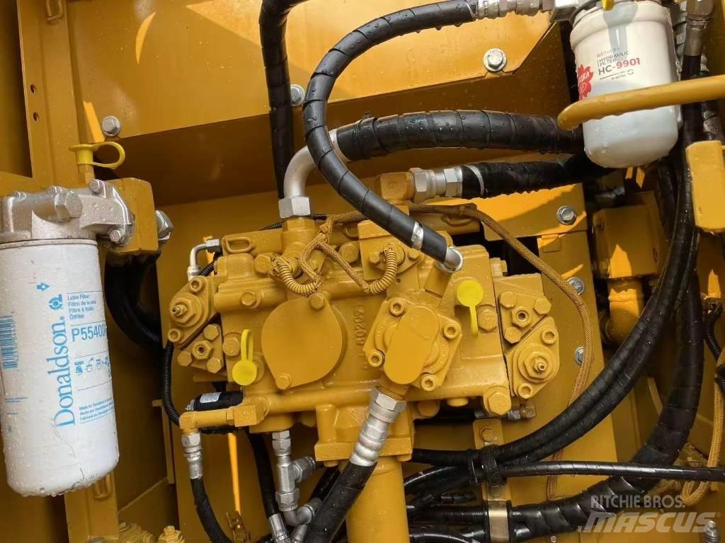 CAT 315 Гусеничні екскаватори