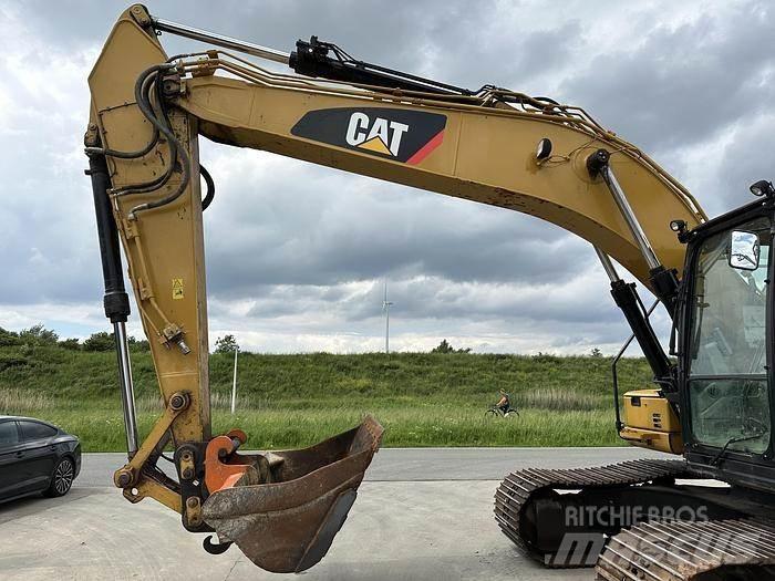 CAT 320FL Гусеничні екскаватори