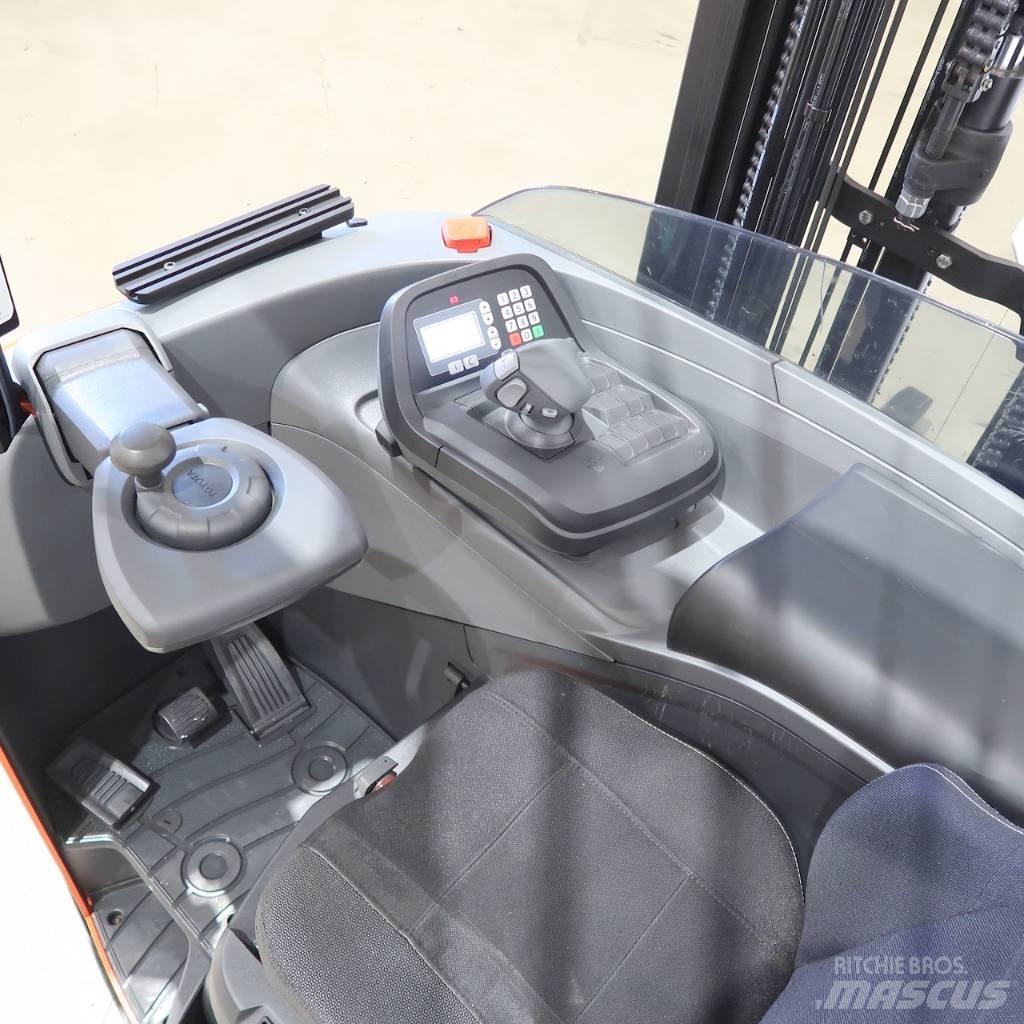 Toyota RRE160H Річ-трак із високим підйомом