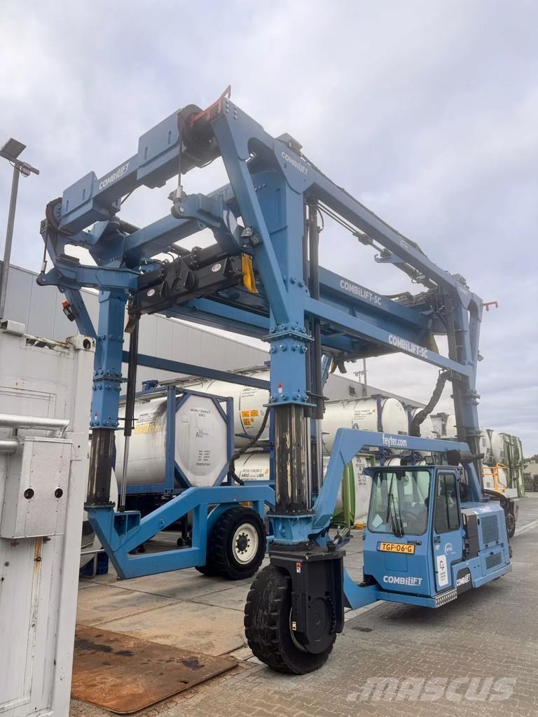 Combilift SC 4338 Портальні контейнеровози