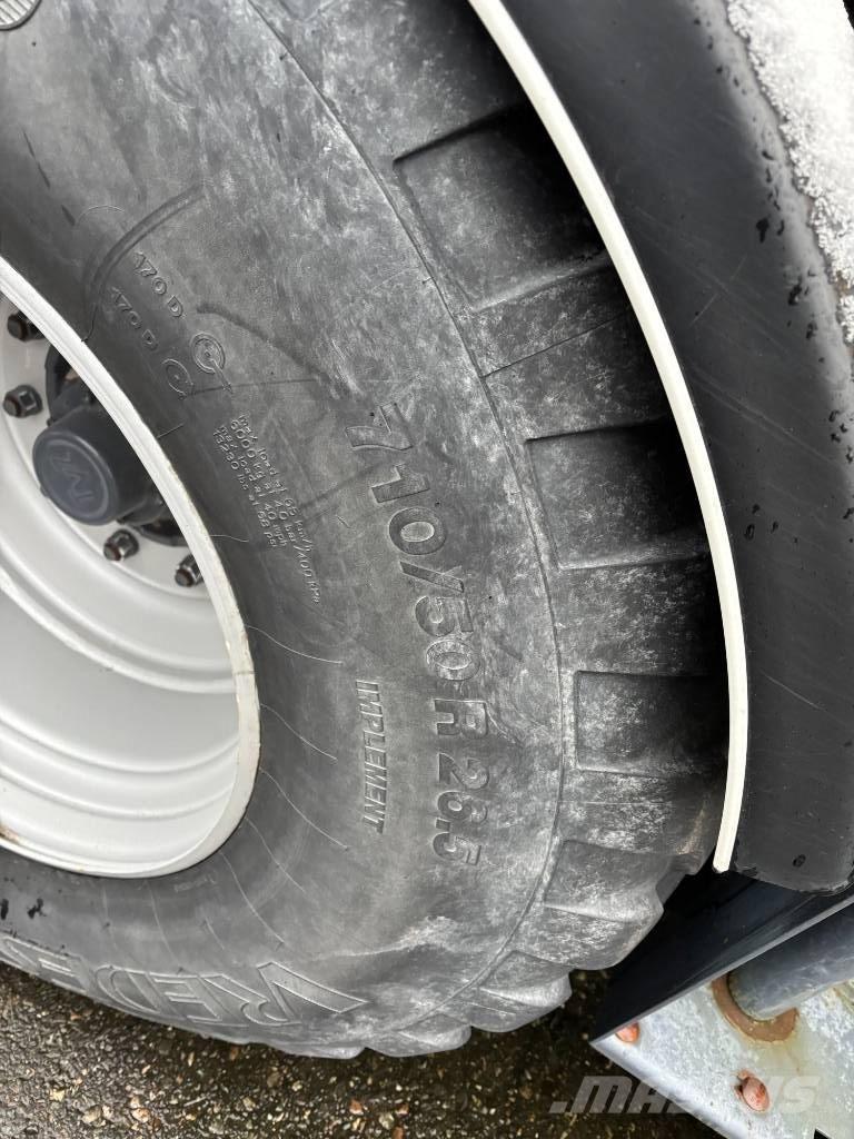 Elho Onliner 125 Pro Рулонні прес-підбирачі