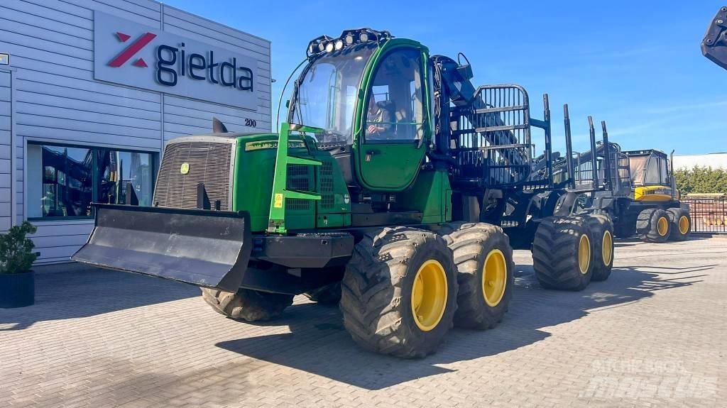 John Deere 1210E Форвардери