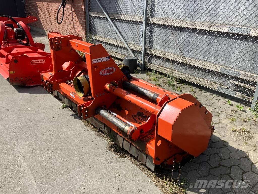 Ortolan 300 Газонні і лукові косилки