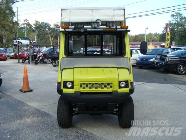 Kawasaki MULE 6X4 Підсобні машини