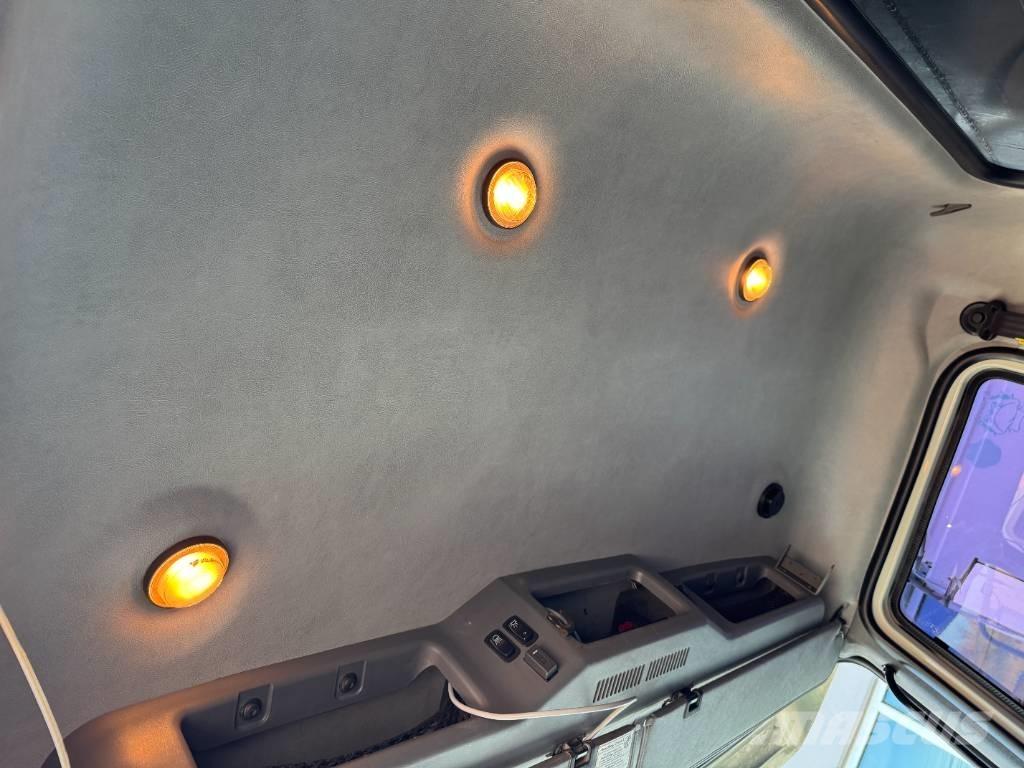 Mack Granite GU 713 Самоскиди