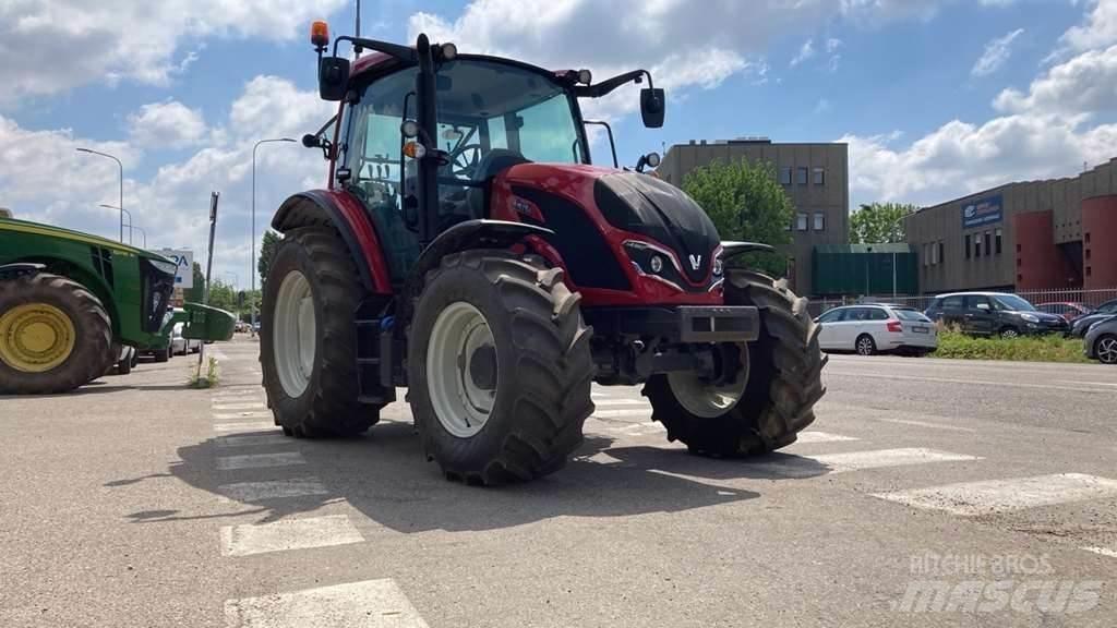 Valtra A105MH4 Трактори