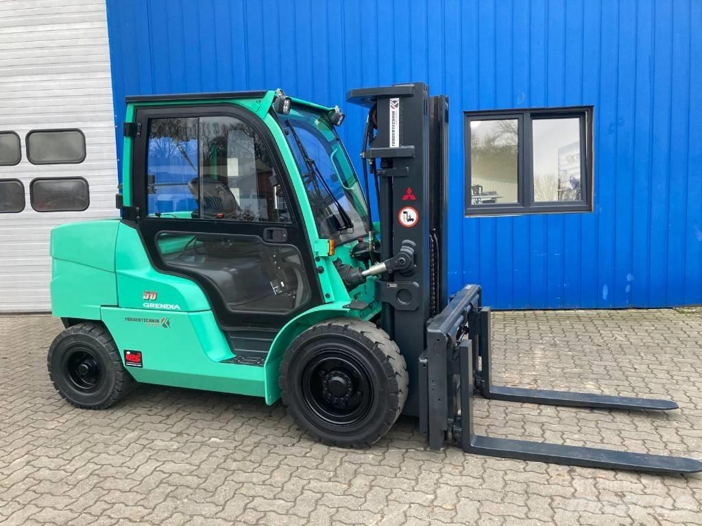 Mitsubishi FD50NT Дизельні навантажувачі
