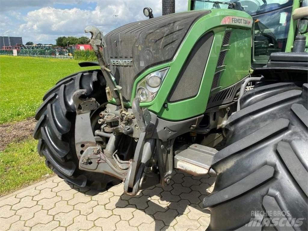 Fendt 724 PROFI Трактори