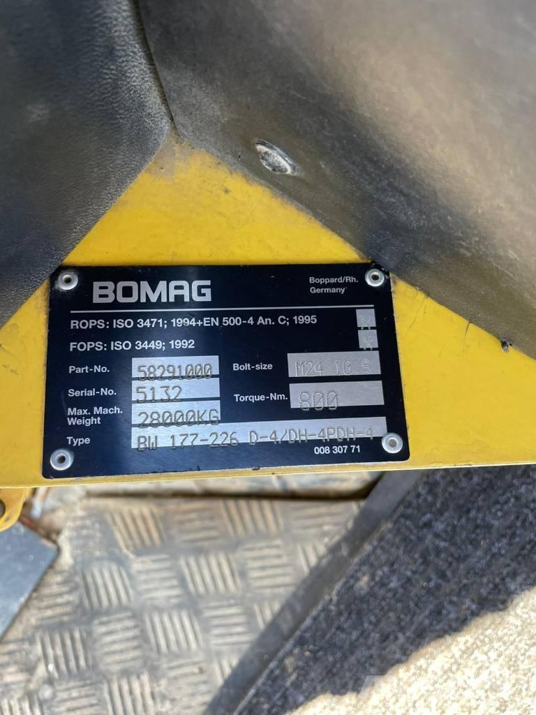 Bomag 213 DH-4 Грунтові котки