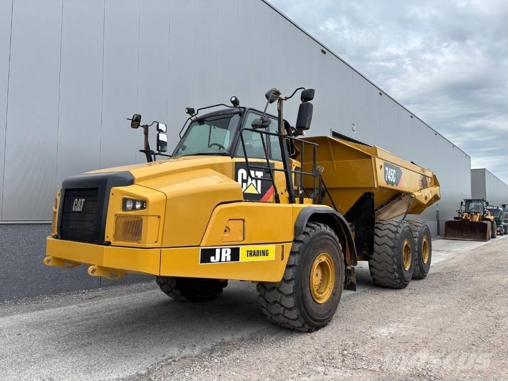 CAT 745 C Зчленовані самоскиди