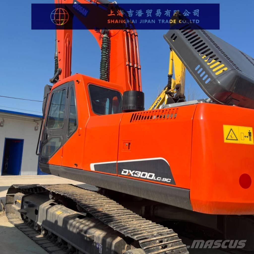 Doosan DX 300 Гусеничні екскаватори