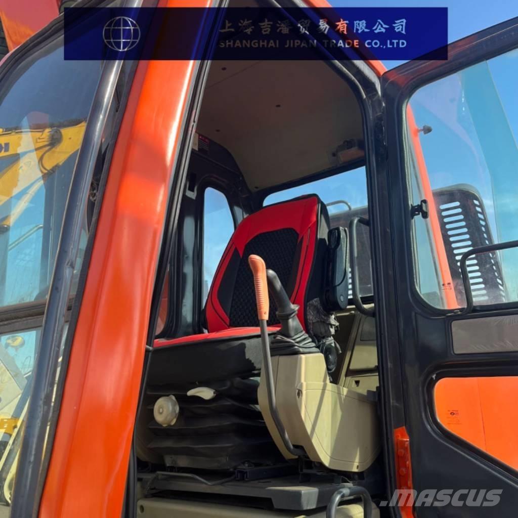 Doosan DX 300 Гусеничні екскаватори