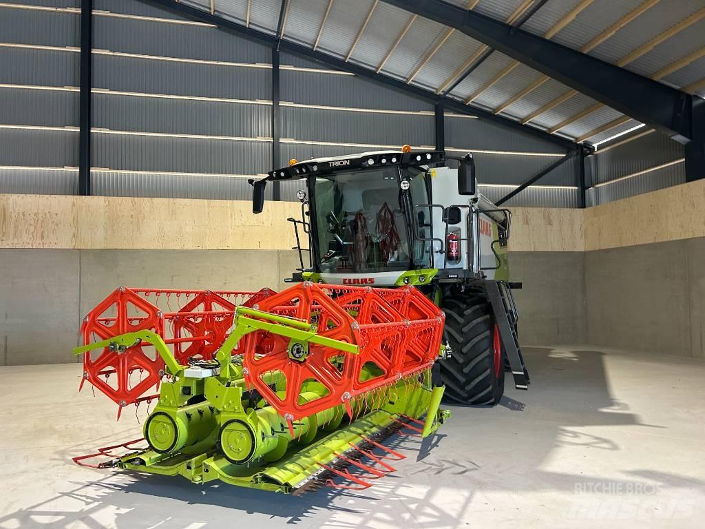 CLAAS Trion 520 Зернозбиральні комбайни