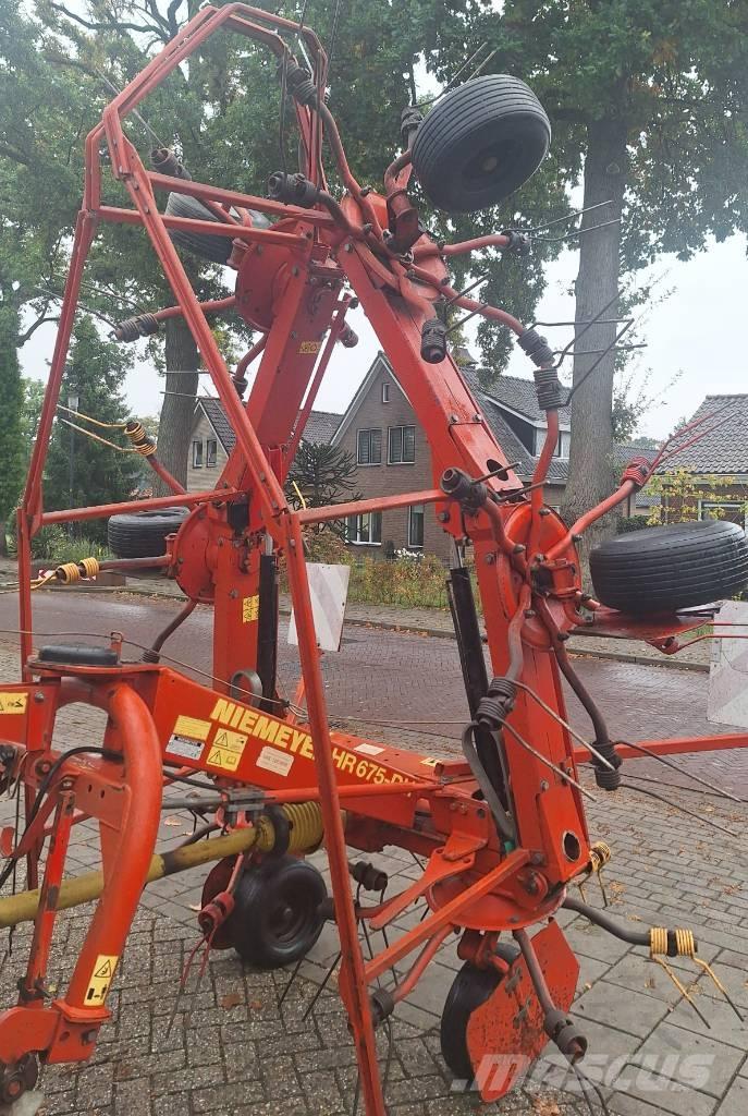 Niemeyer HR 675 DH Граблі і сінозворушувачі