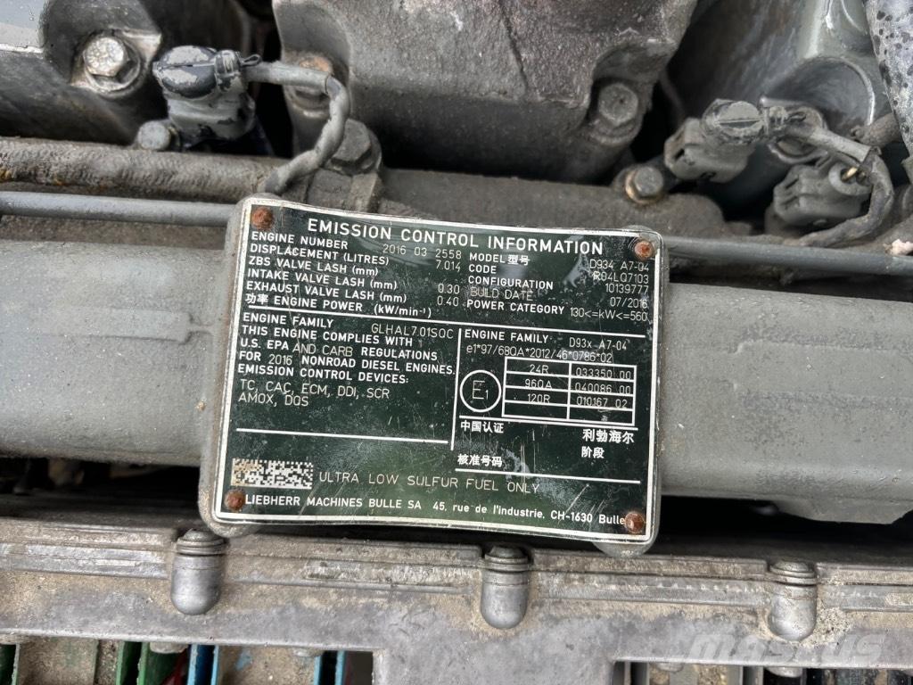 Liebherr 936 Гусеничні екскаватори
