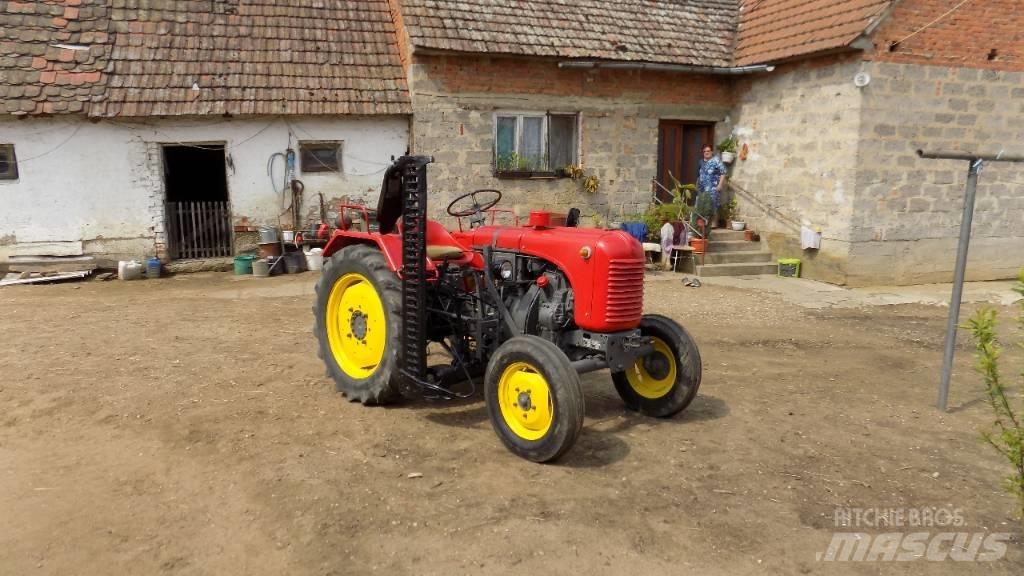 Steyr T 84 Трактори
