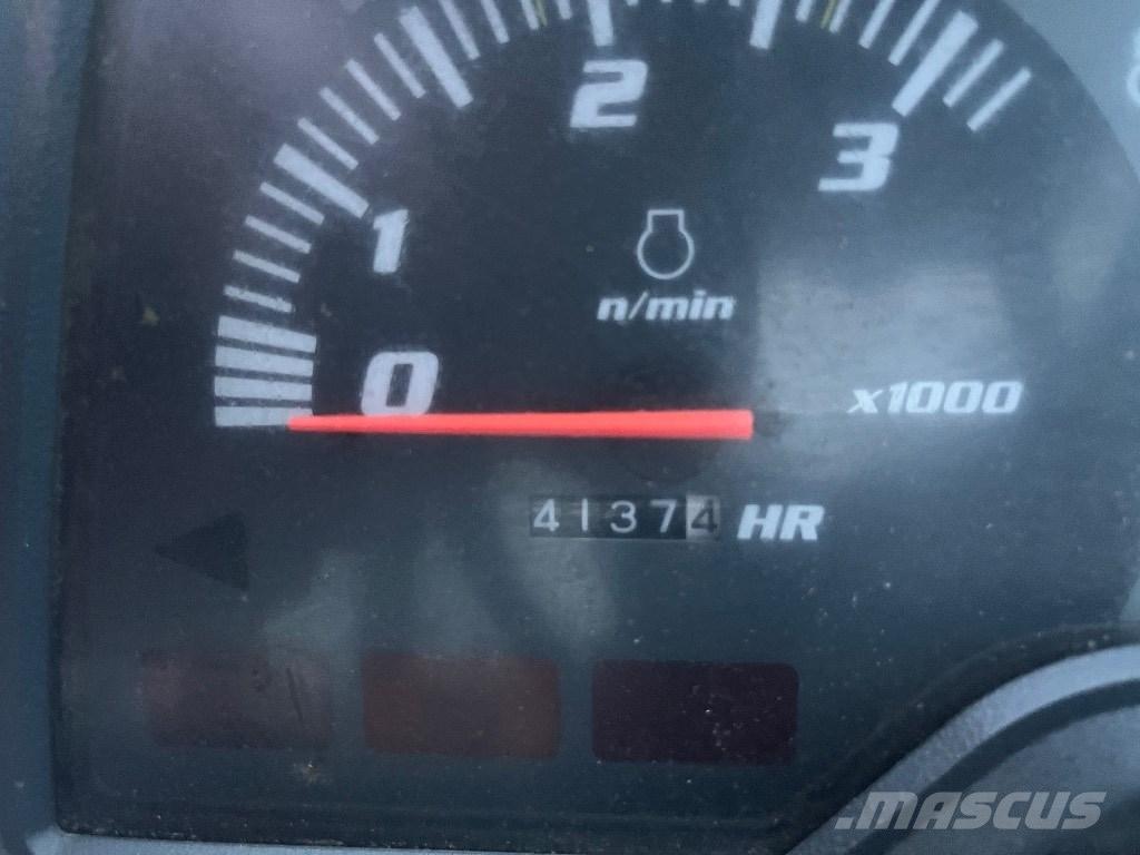 Kubota STV 36 Трактори