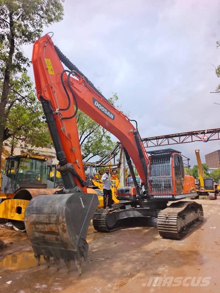 Doosan DX 300LC-9C Гусеничні екскаватори